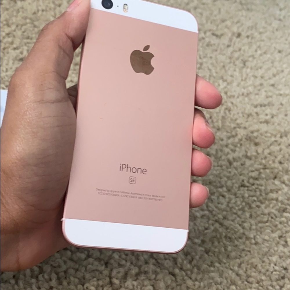 I phone 5se - Picture 2 of 2